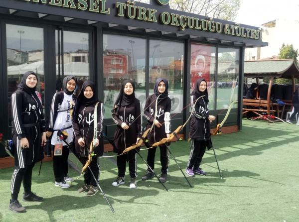 Okulumuz İstanbul Okullar Arası Okçuluk Mahalli Yarışmasında 2.Oldu